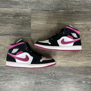Women’s Magenta Nike Air Jordans 1 Mid